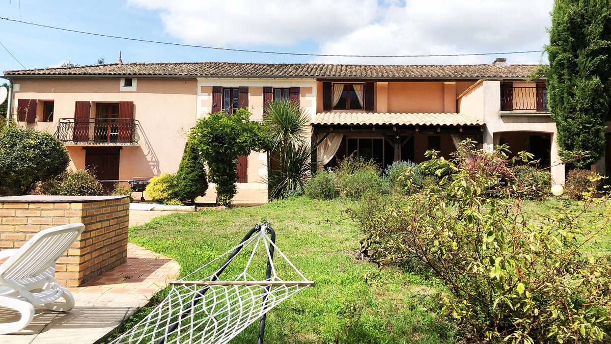 Boisredon House | Pleasures and Idleness.