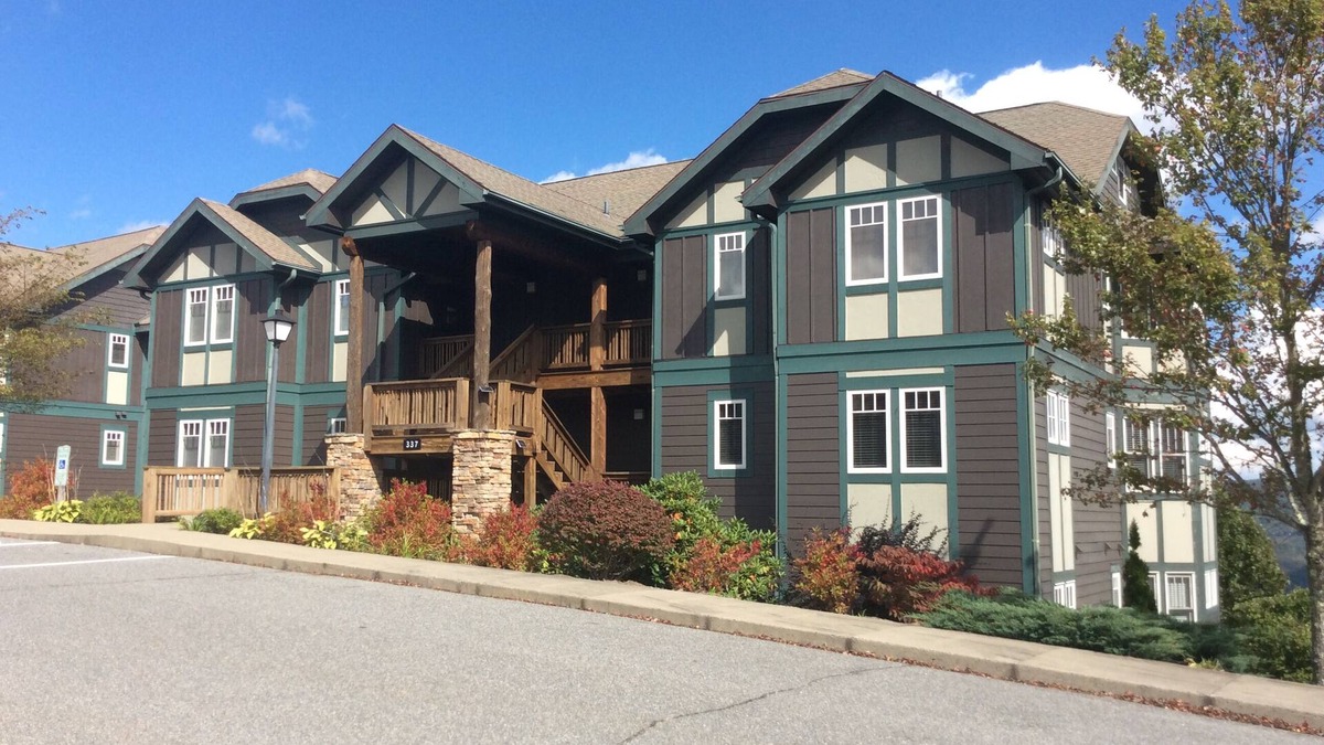 Banner Elk Condo | Plenty of Nov. and beyond dates available. Book now! July 2026 month long only!
