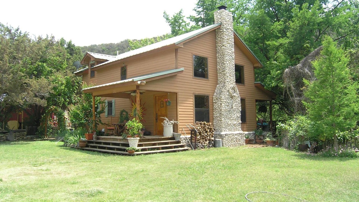 Leakey House | Plenty Of Water Here!