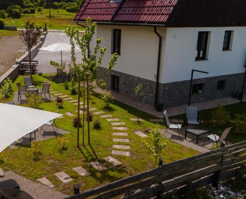 Jezerce Bed & Breakfast | PLITVICKA KUCA M - Holiday Lodge