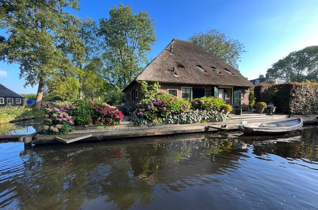Zuideinde House | Plompeblad Suite Giethoorn