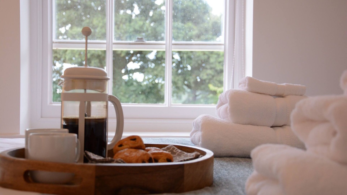 Blythburgh Cottage | PLOUGHMAN'S GREEN, BLYTHVIEW, family friendly, with pool in Southwold