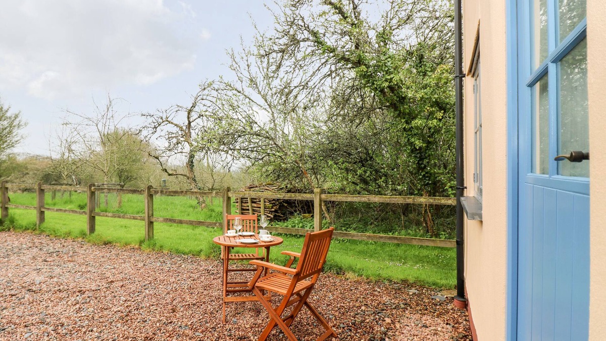 Yeoford Cottage | Plum Cottage
