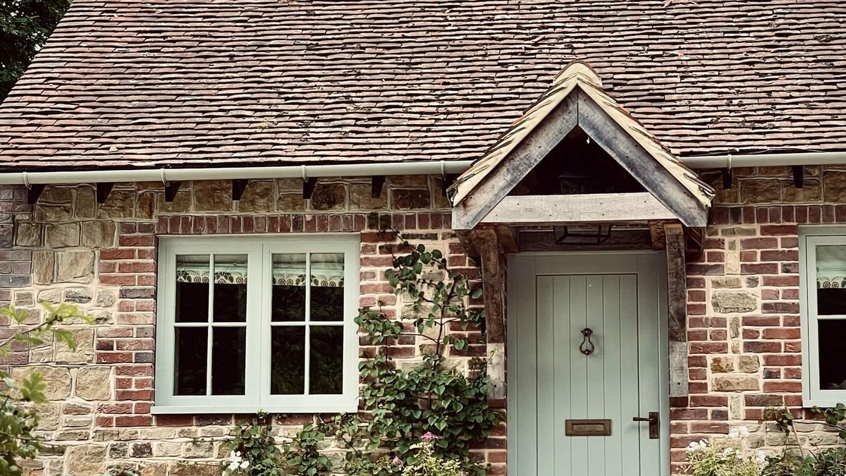Fernhurst Cottage | Plum Henley is a characterful one bedroom cottage