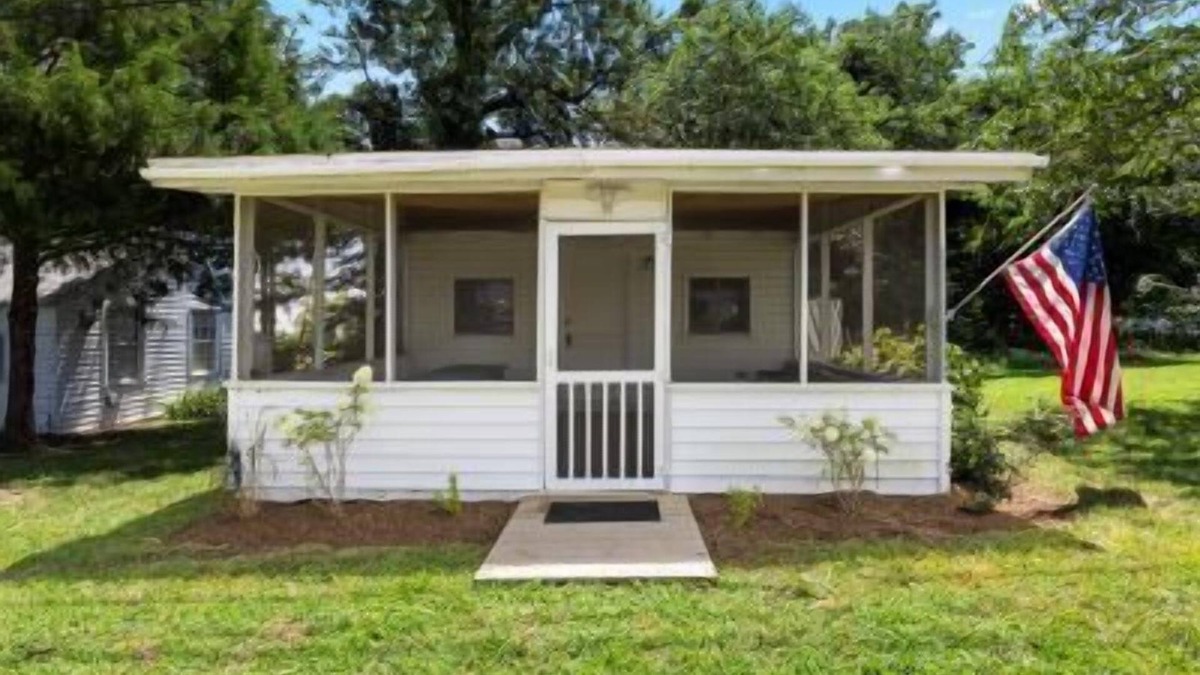 Barstow House | Plum Point Cottage #1