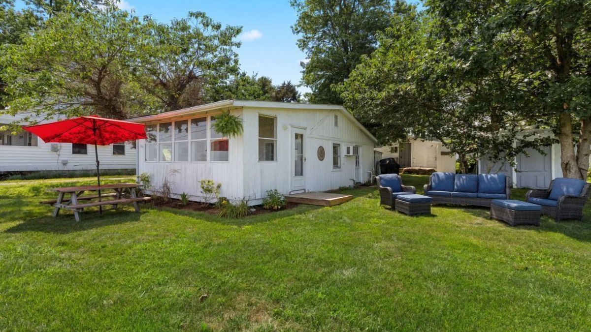 Barstow House | Plum Point Cottage #18