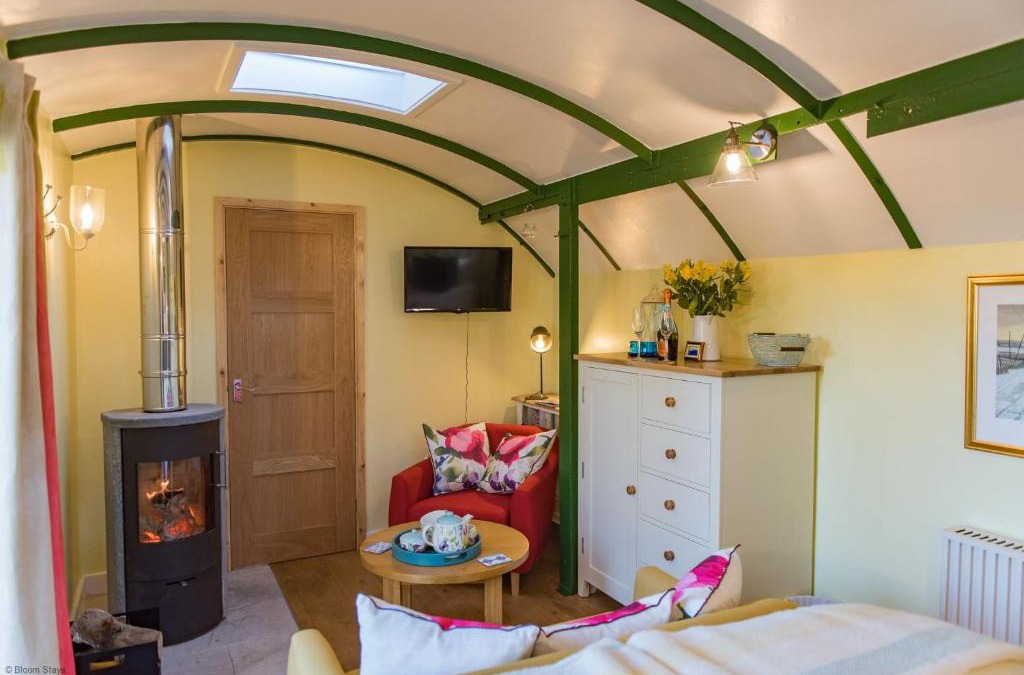 Stuppington House | Plumcot Halt by Bloom Stays