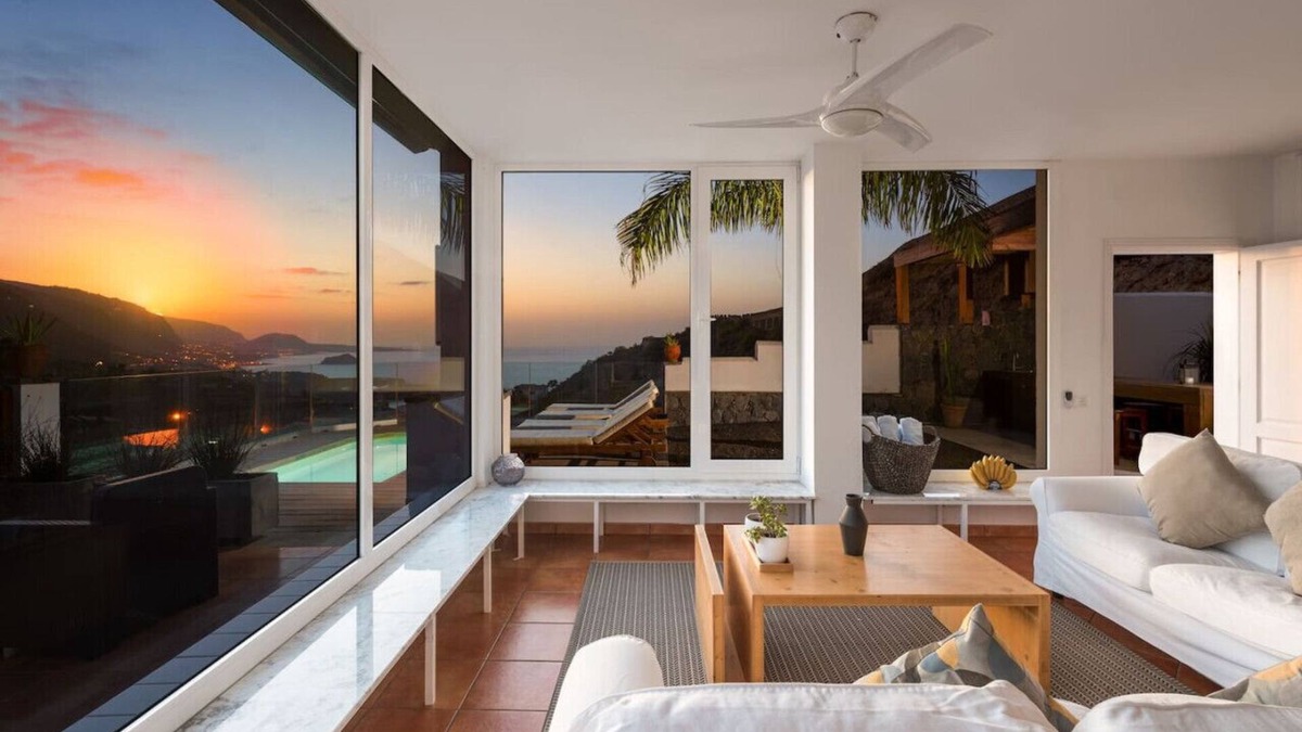 La Mancha Apartment | Plunge pool, terraces, garden, BBQ & lounge [A]