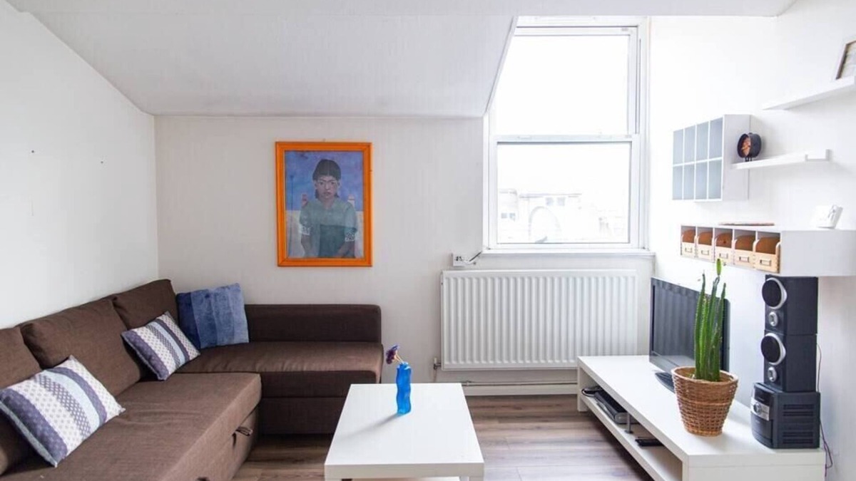 Coldharbour Apartment | Plush Stay for Four in Central Brixton