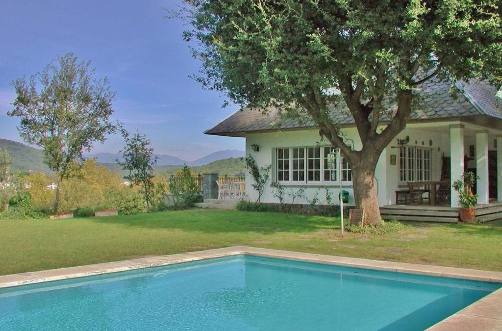 Orrius Villa | Plush Villa in Orrius with Private Swimming Pool