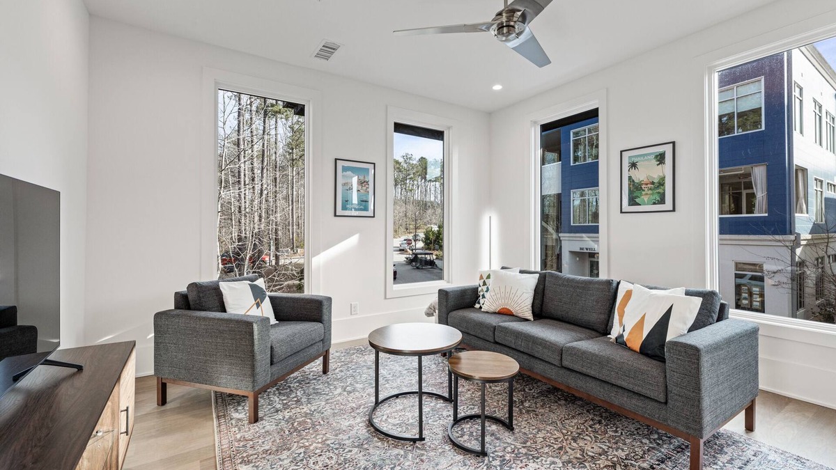 Palmetto Condo | Plutus' Playhouse
