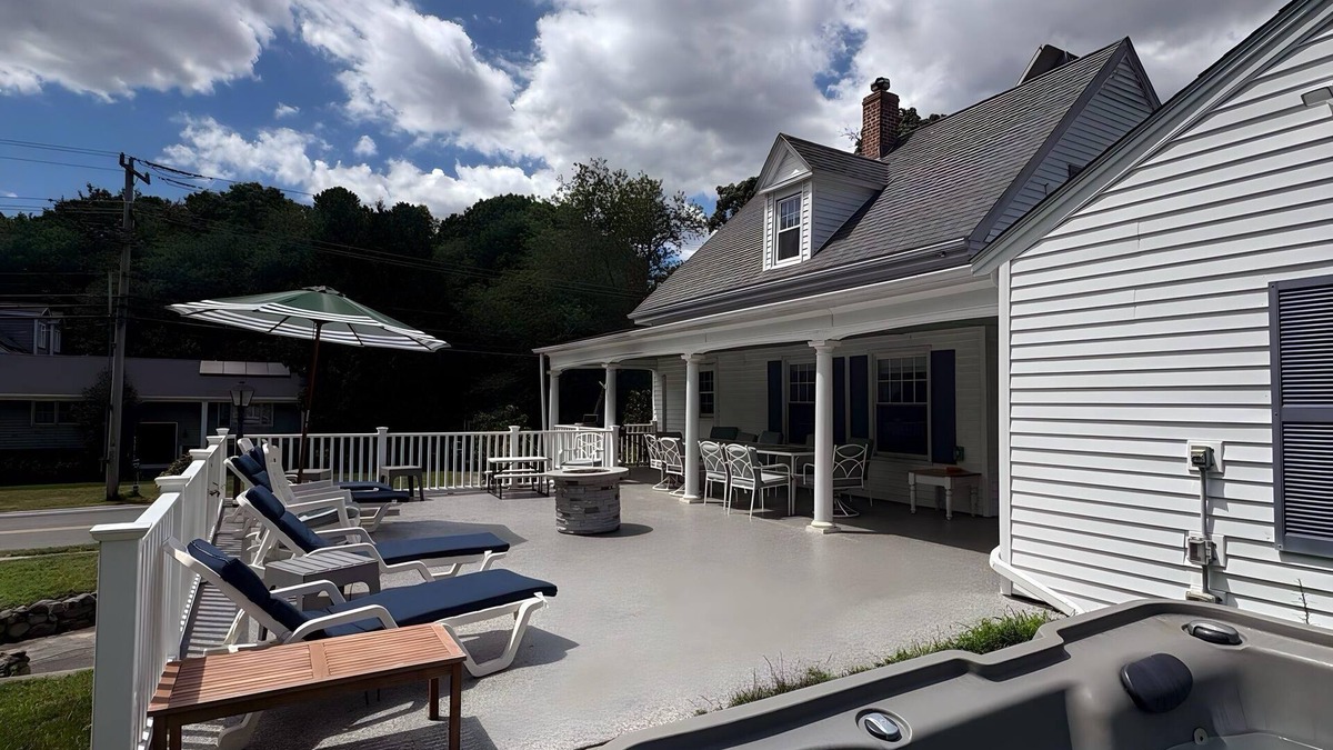 Chiltonville House | Plymouth Family & Group Getaway – 5BR Home w/Heated Pool, Hot Tub & Near Beach