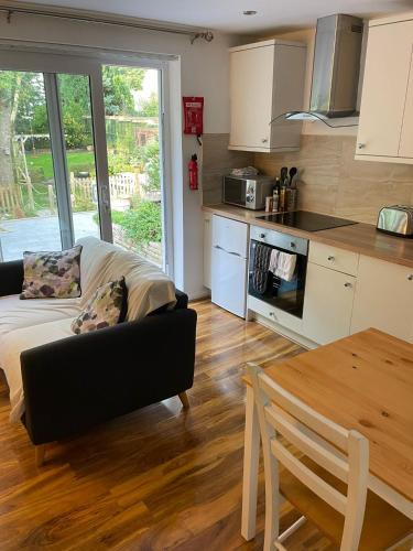Plympton Apartment | Plympton Annex - Apartment