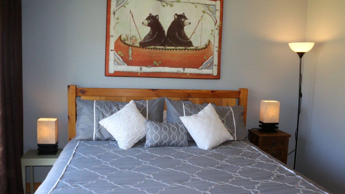 Groveland Condo | PML Condo! 30 minutes from Yosemite National Park!