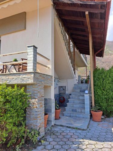 Loutraki Apartment | Pnoe Apartments