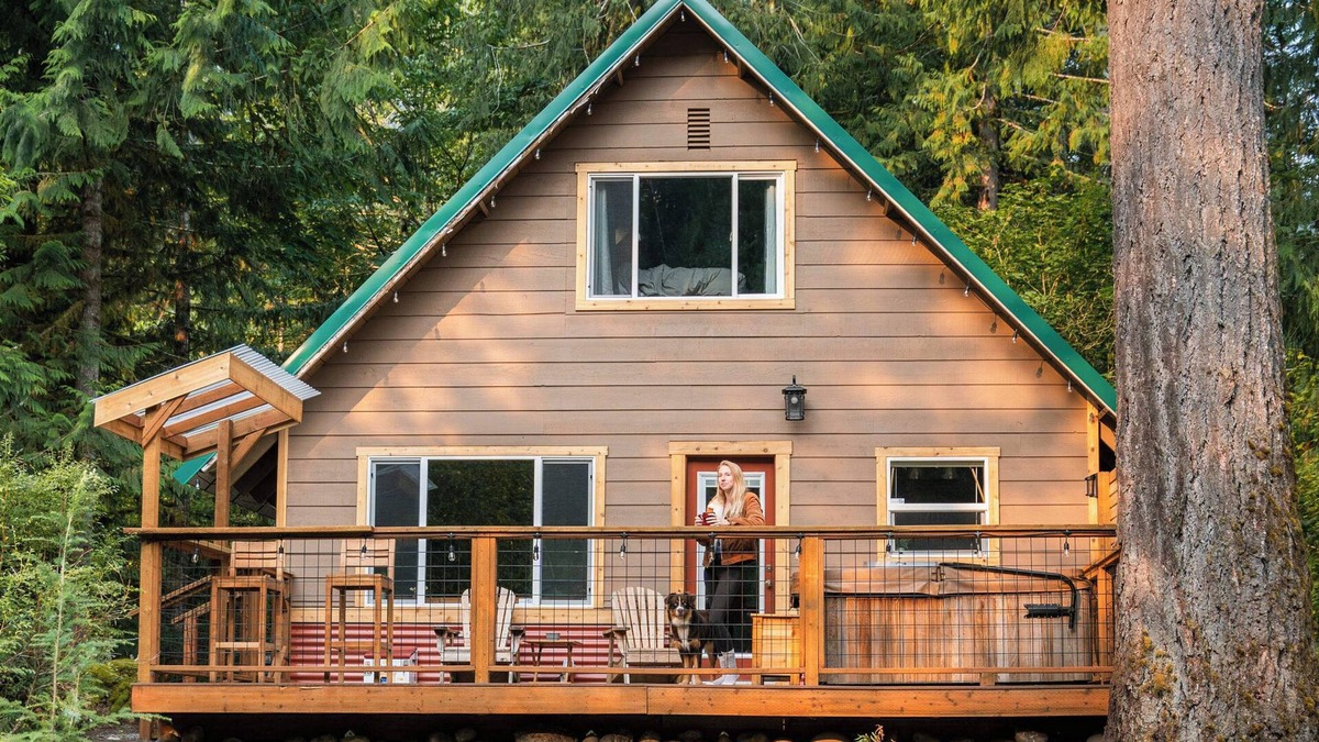 Darrington House | PNW River Cabin Summa