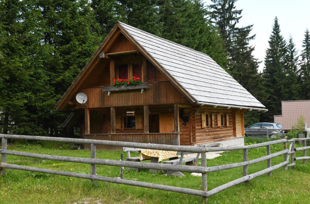 Goreljek House | POČITNIŠKA HIŠA JURČEK POKLJUKA