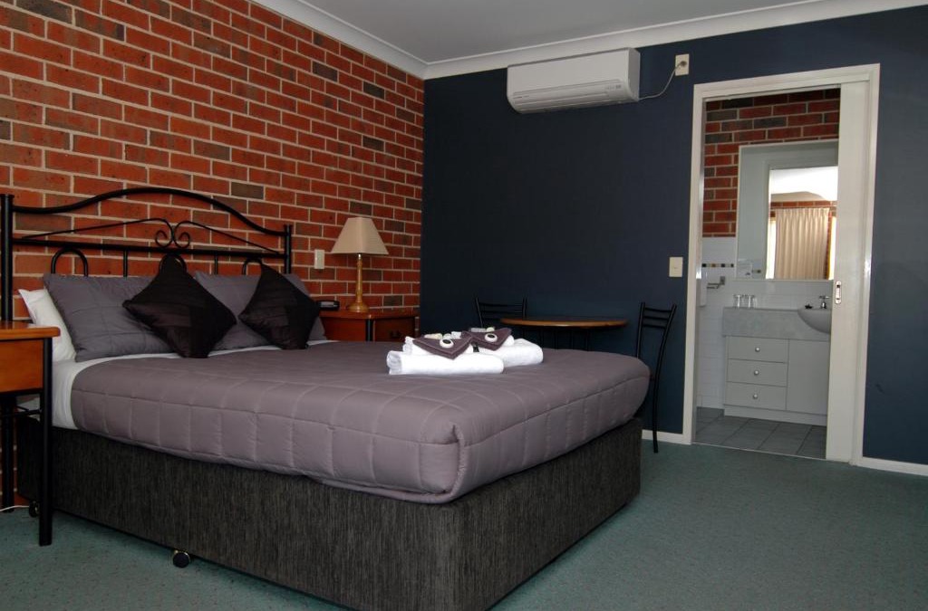 Rutherglen Hotel | Poachers Paradise