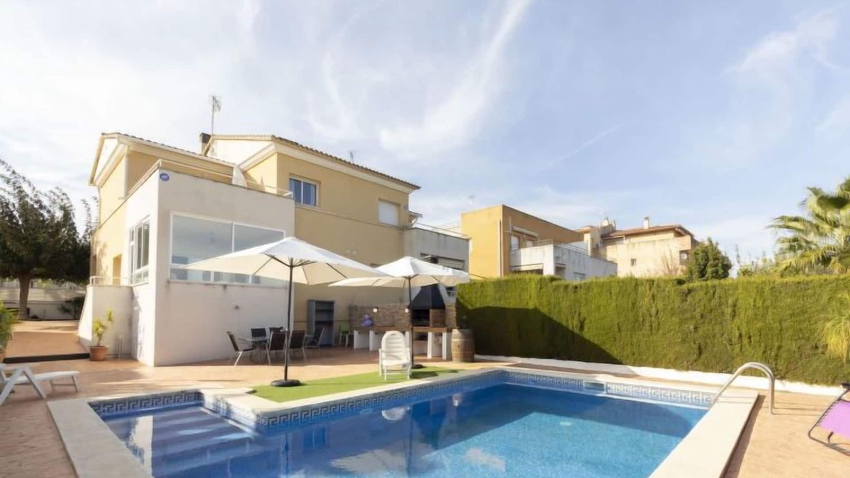 La Pobla de Montornes House | Poblamar by Interhome