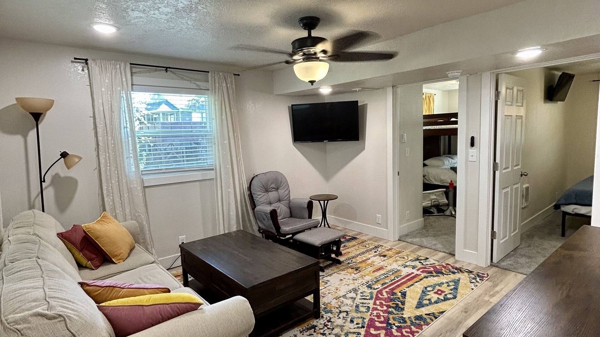 Pocatello House | Pocatello Hidden Haven. Perfect guest suite for families in Highland area.