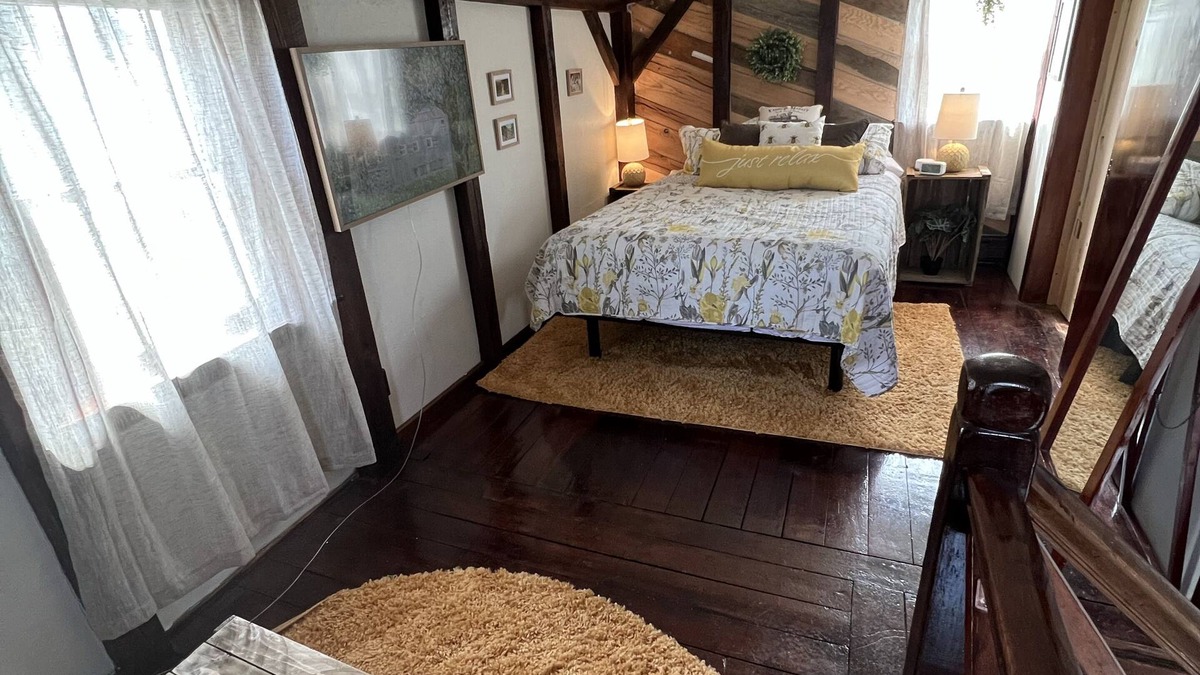 Saylorsburg Cottage | Pocono Cottage - Close to everything!