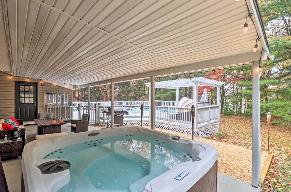 Stroudsburg House | Pocono Home with Hot Tub, Fireplace, and Game Room!