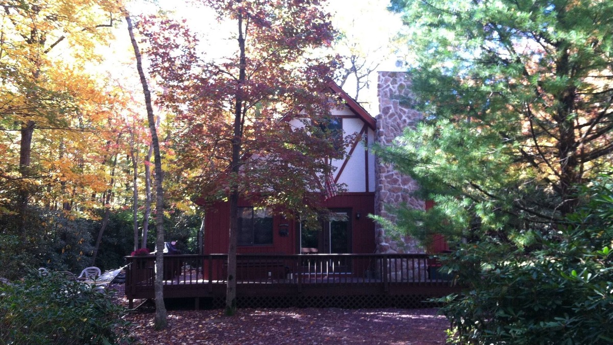 Jim Thorpe Cabin | Pocono Mountain Retreat