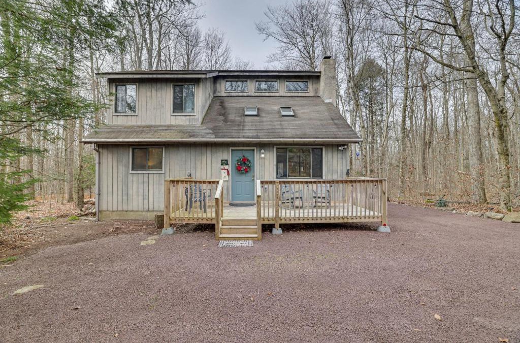 Pocono Pines House | Pocono Pines Home with Private Hot Tub!