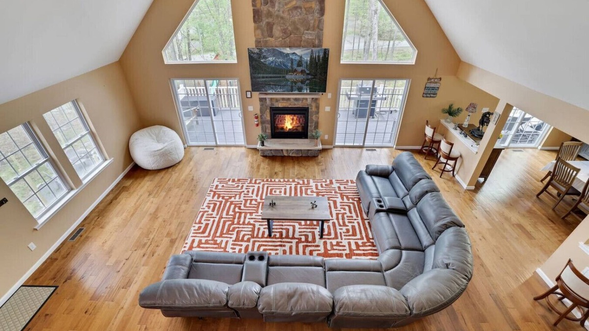 Lackawaxen House | Poconos Masthope 6BR Home Ski Big Bear - Lake Pool