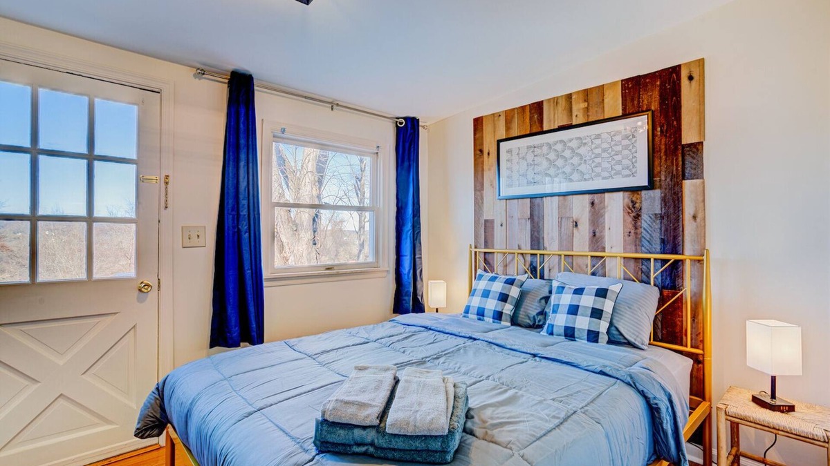 Sciota Cottage | Poconos Mountain View Cottage Near Skiing, Hiking NO CLEANING FEE!
