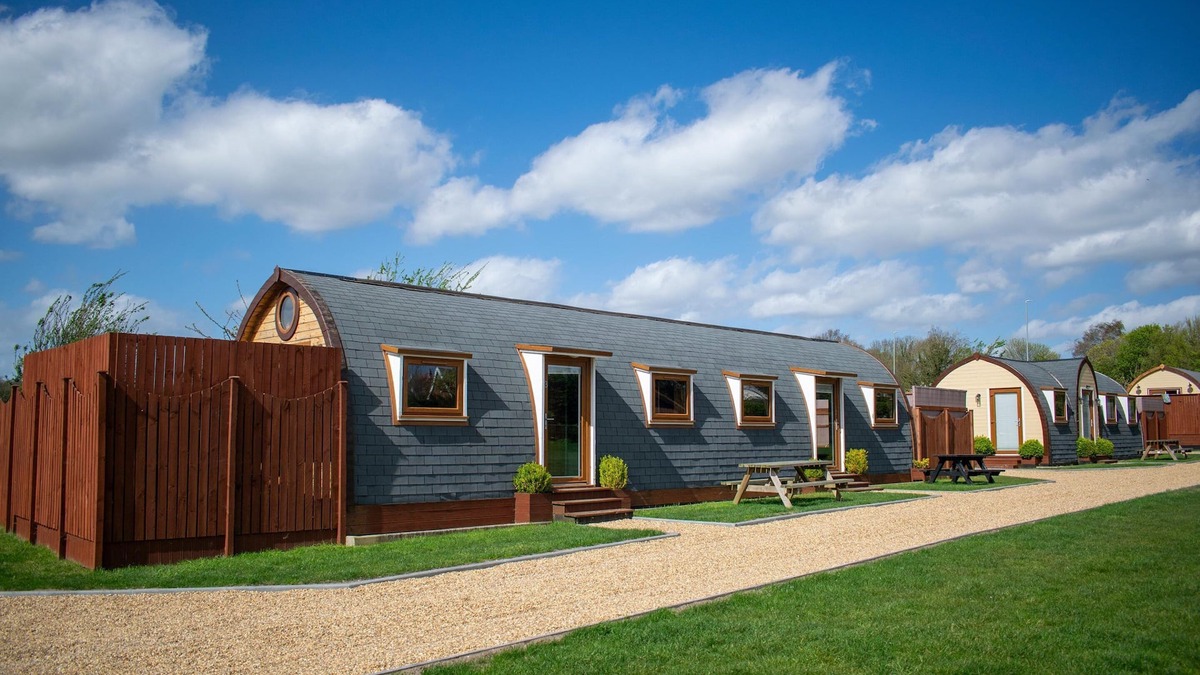 Trowse Newton Cabin | Pod 2 with Countryside view and Hot Tub