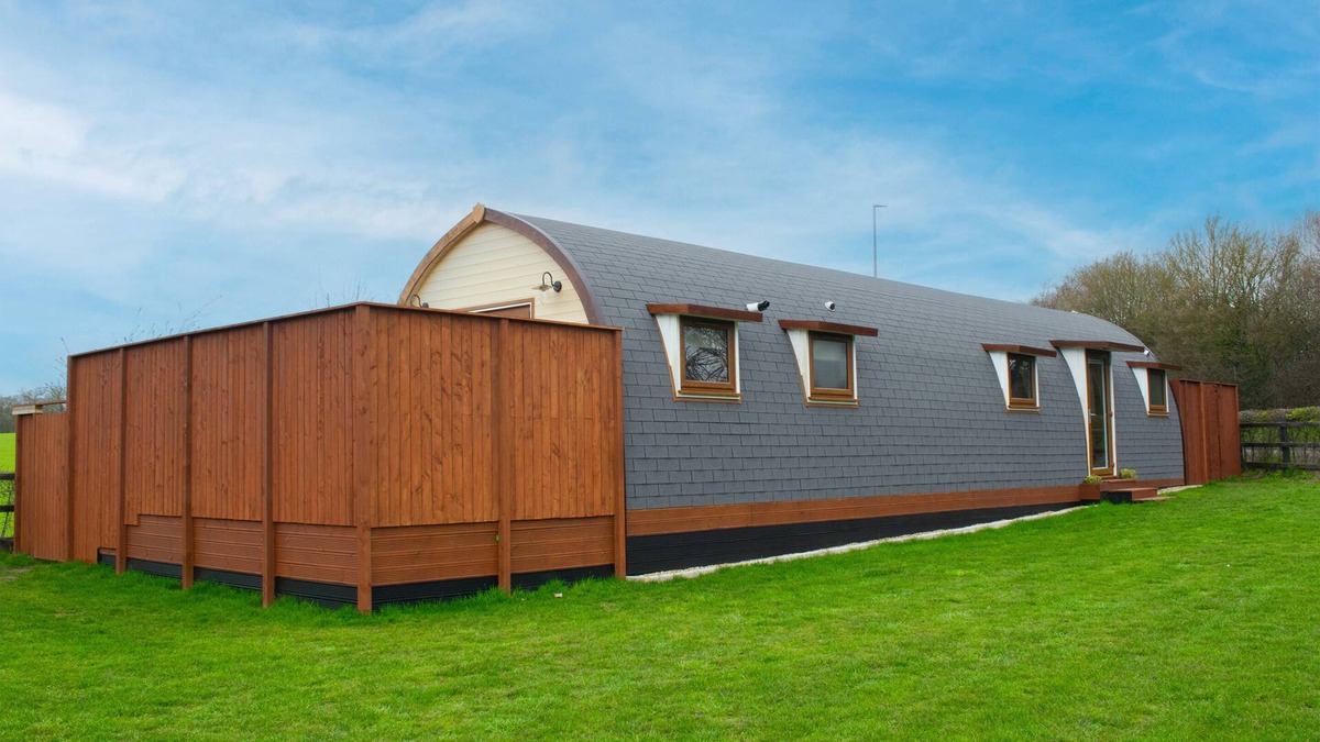 Trowse Newton Cabin | Pod 5 with Countryside view and Hot Tub