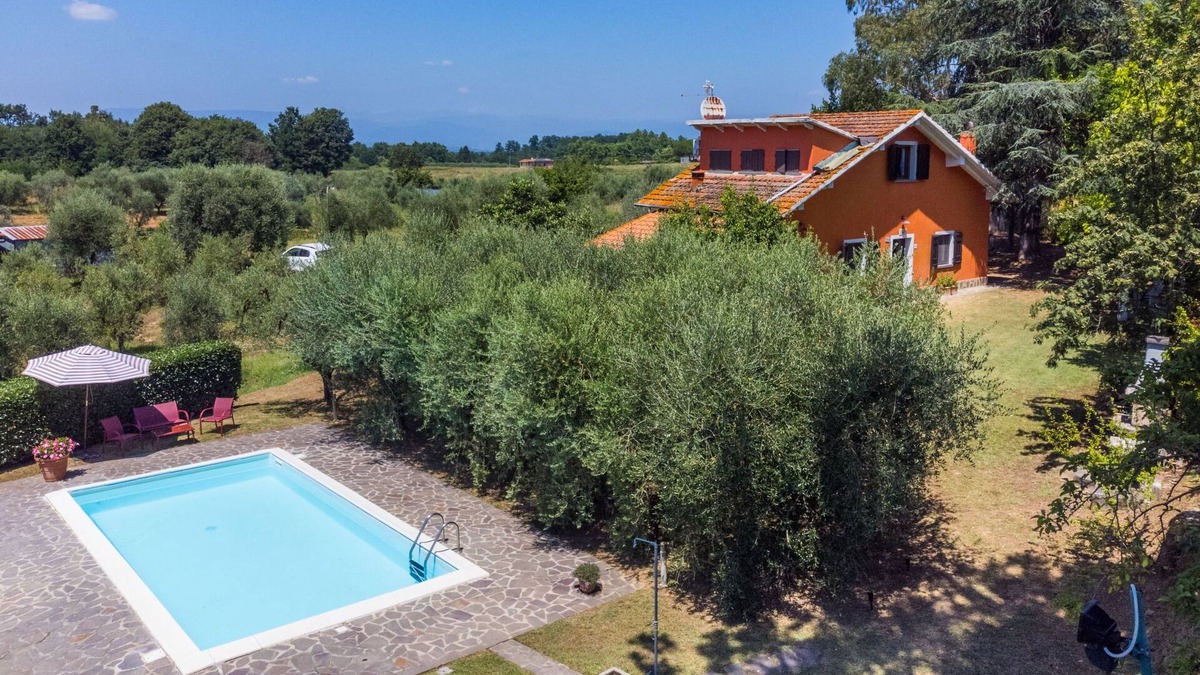 Santa Maria a Monte House | Podere Cerbaia (SMR100) by Interhome