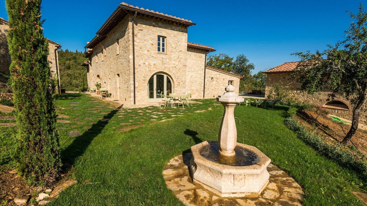 Castellina in Chianti Villa | Podere La Valle 9BR, 16-20 Guests Retreats & Family In Restored Farm Spa & Pool