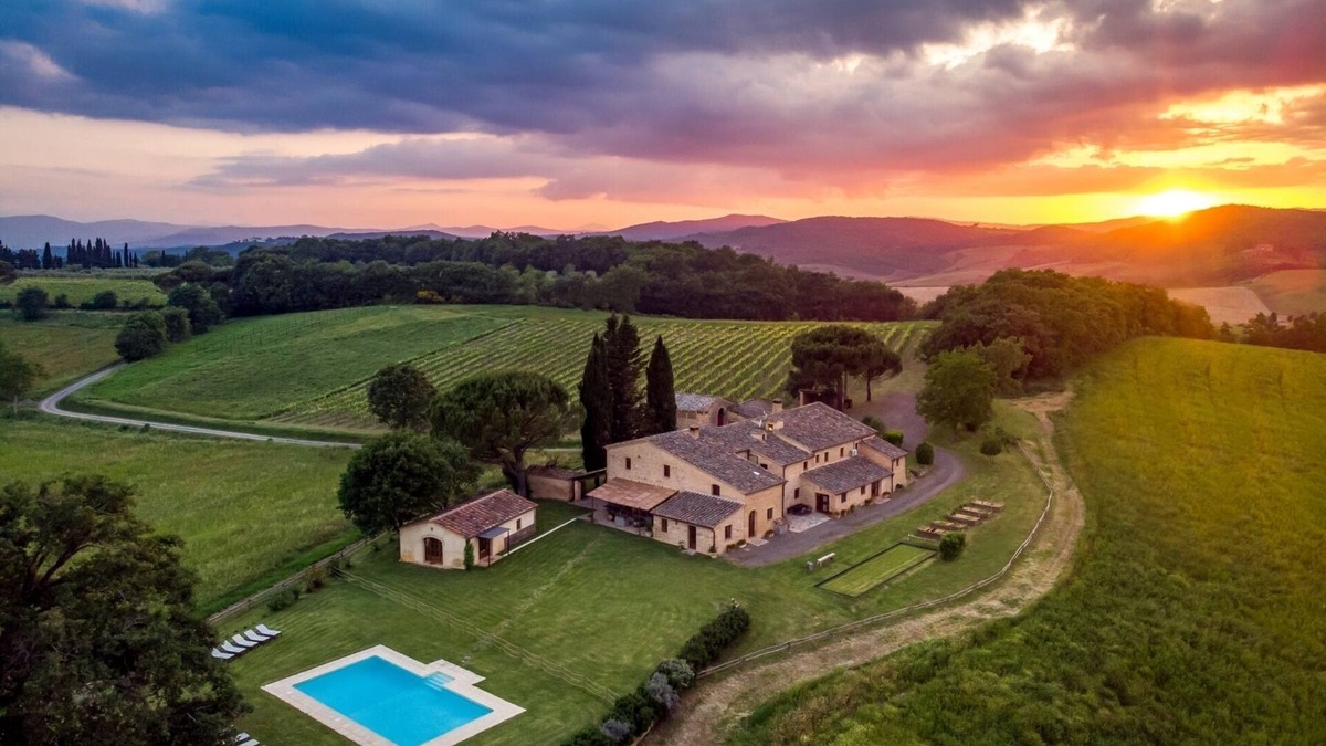Buonconvento Villa | Podere Maiano - Private Pool Villa with 9 Bdrs and Spa