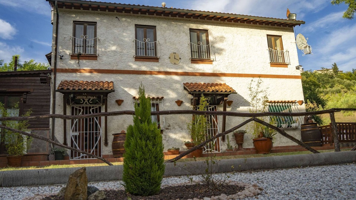 Castelnuovo d'Elsa Apartment | Podere Vallino in Castelnuovo D'elsa