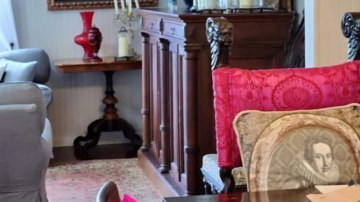 Windward Side House | Poets and Painters Cottage