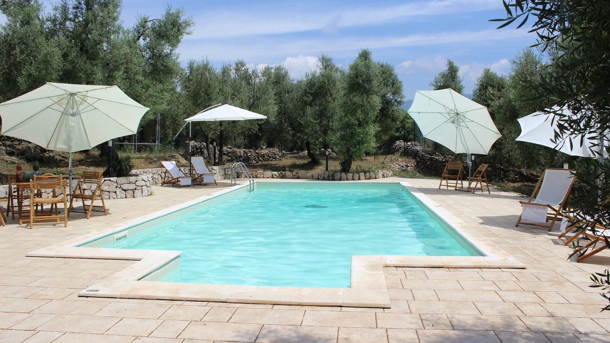 Itri Villa | POGGIO TAKUNA swimming among the olive trees. and more! !