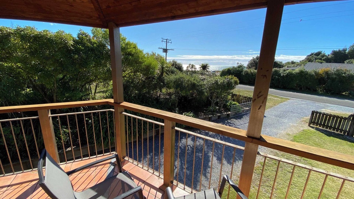 Pohara House | Pohara Tide - Beach Getaway