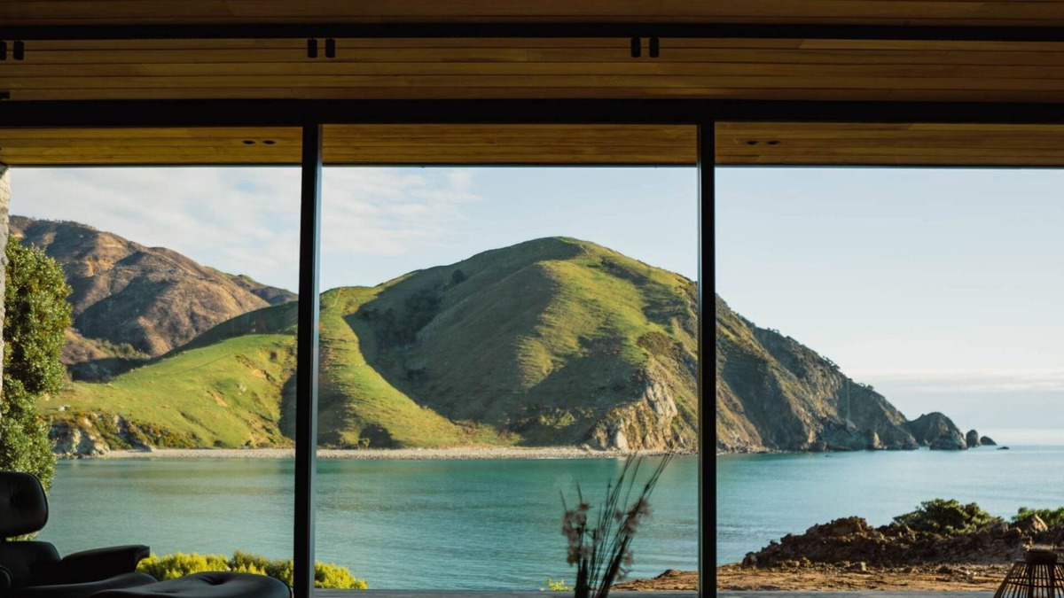 Nelson Region House | Pohutukawa Lodge, Pepin Island