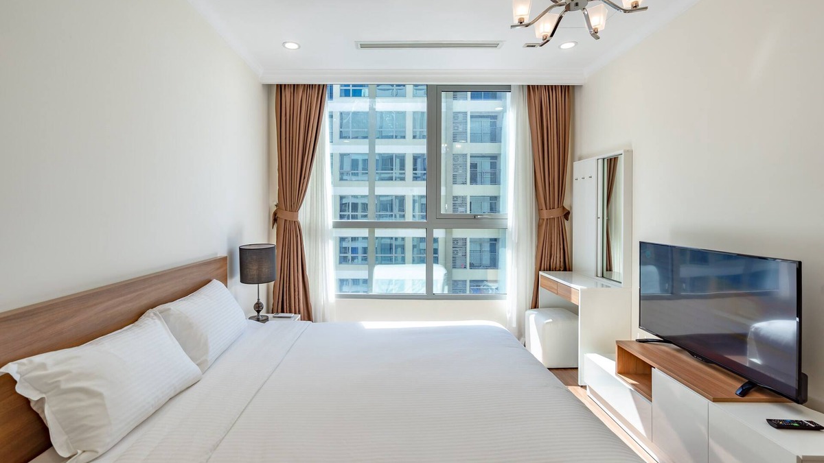 District 10 Apartment | POI 5 4412b 2br in Vinhome Central Park