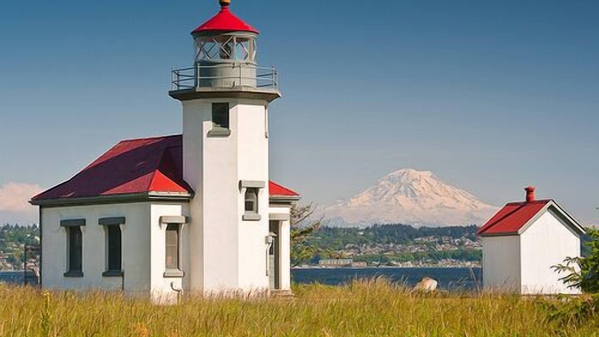 Vashon Island House | Point Robinson Lighthouse - Keeper's Quarters B