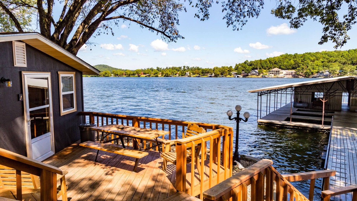 Camdenton Apartment | Point View Resort