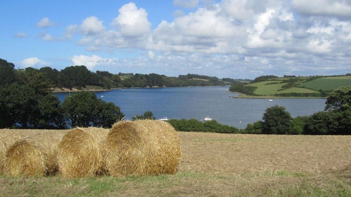 Saint-Pabu House | Pointe Brittany, seaside, cottage labeled 2 to 5 people, 3 keys