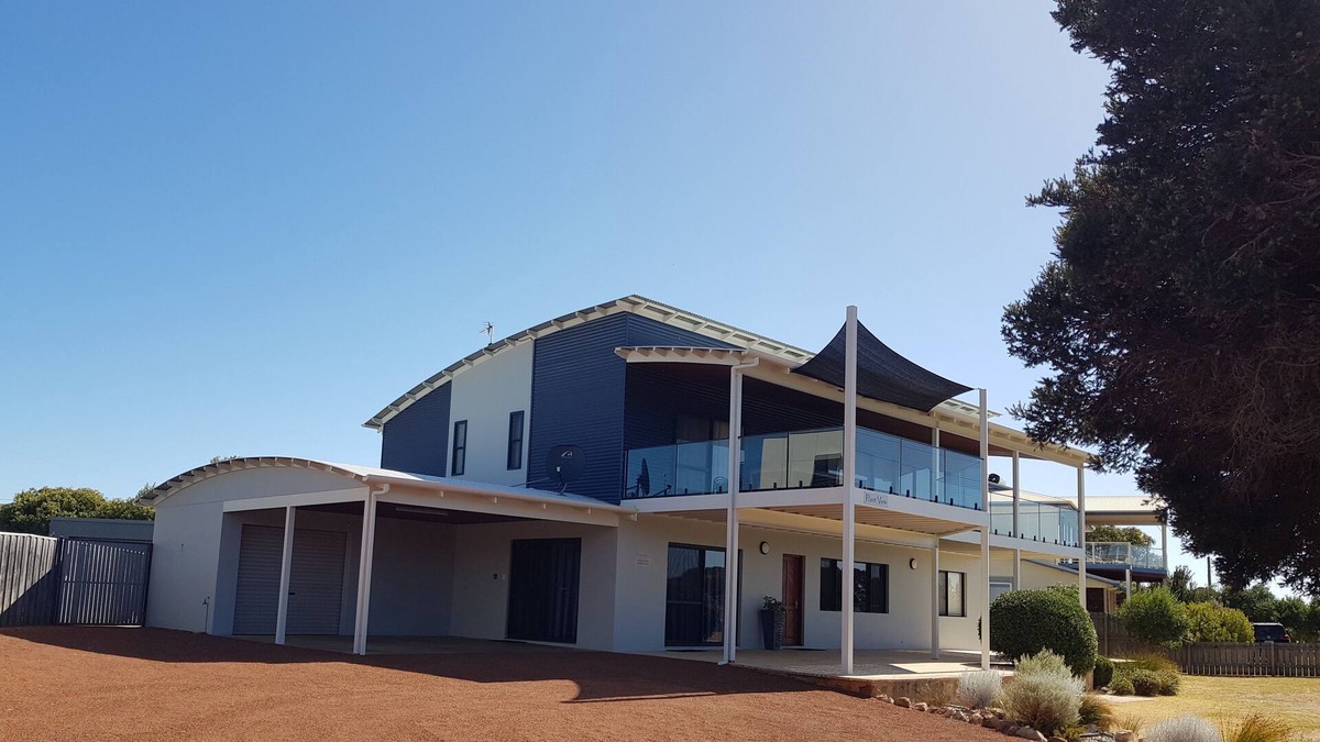 Gracetown House | POINTVIEW : beachfront at Gracetown