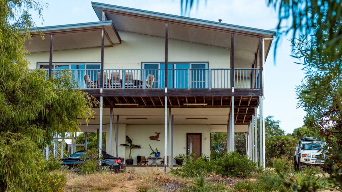 Bremer Bay House | PointviewsnViews to Mt Barron and Bay