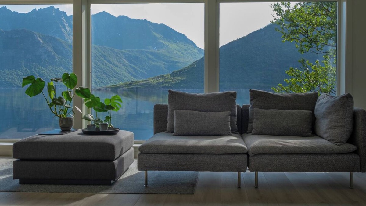 Botnhamn House | Polar Panorama Lodge