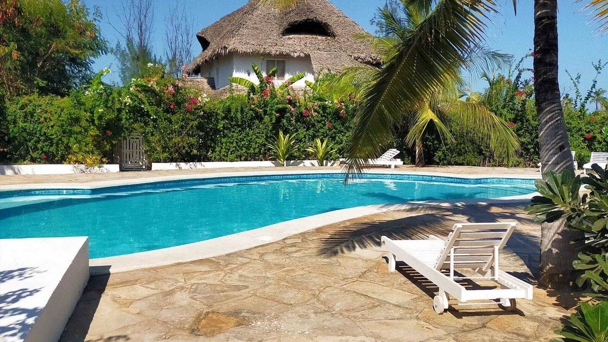 Gede Hotel | Pole Pole Beach House