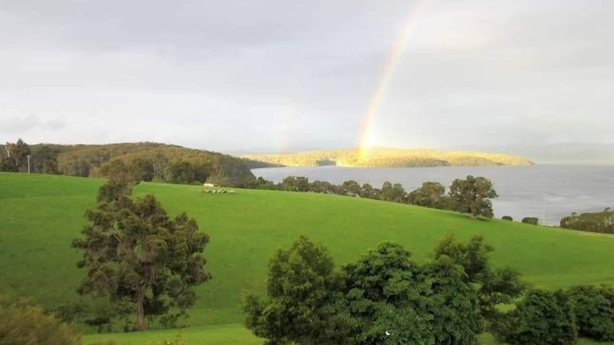 Mallacoota Apartment | Polehouse Mudbrick Units 1br