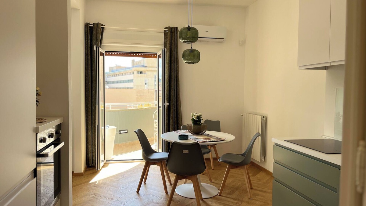 Borgo Vecchio Apartment | Politeama view apartment